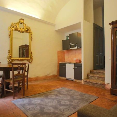 פיאצ'נצה Two Rooms Apartment In Palazzo Malaspina מראה חיצוני תמונה